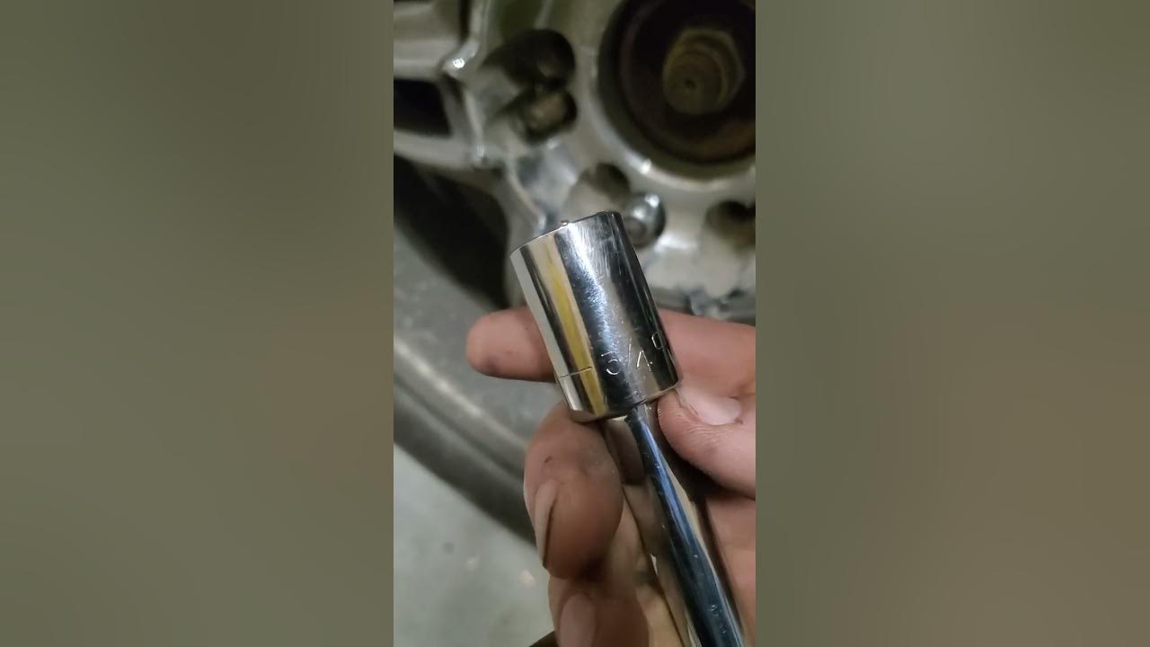 6 Spline Lug Nut Hack! YouTube