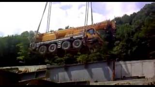 Destrozar Una Grua En Segundos