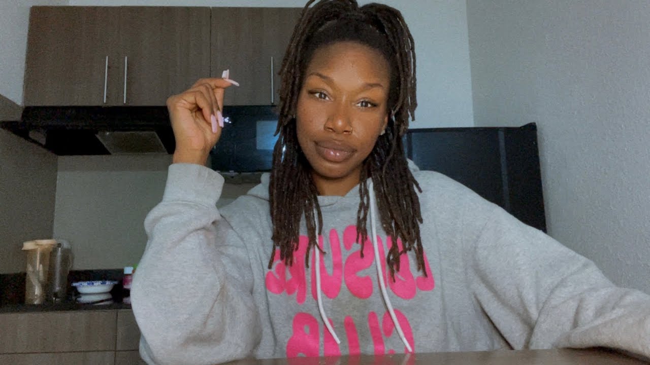 THIS PERSON WHO WAS EMOTIONALLY UNAVAILABLE IS ABOUT TO REACH OUT 🙂‍↕️