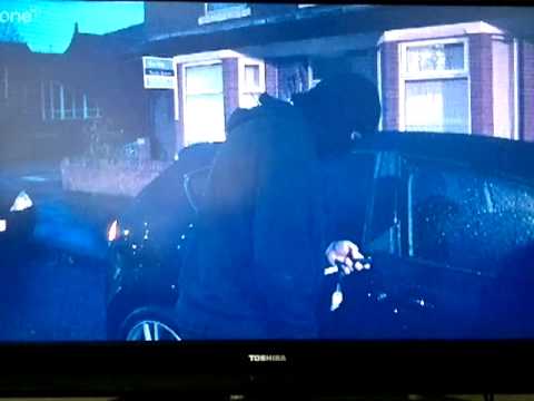 Naked soldier smashes glass to stop car thieves - HERO! - YouTube
