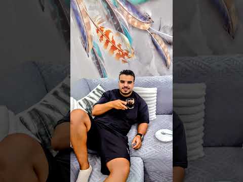 مضروب بي شرب الشاي بشربه رايح جاي