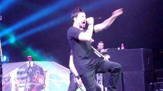 Three Days Grace - Painkiller (Live)