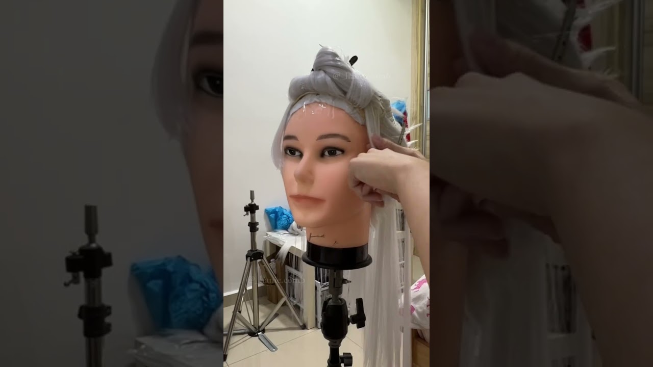 Alisaie from #FFXIV, natural layered cut always take forever! #finalfantasyxiv #wig  #cosplaycostume