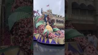 Floats Had To Be Towed And Characters Escorted Off During Pouring Rain Of Festival Of Fantasy