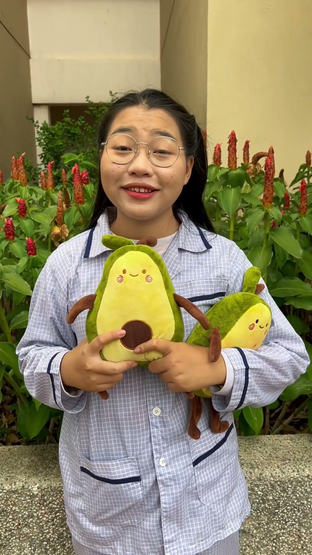 LNS - Bác sĩ và bệnh nhân thích quả bơ ???‍⚕️ Doctor and 3 avocados #shorts