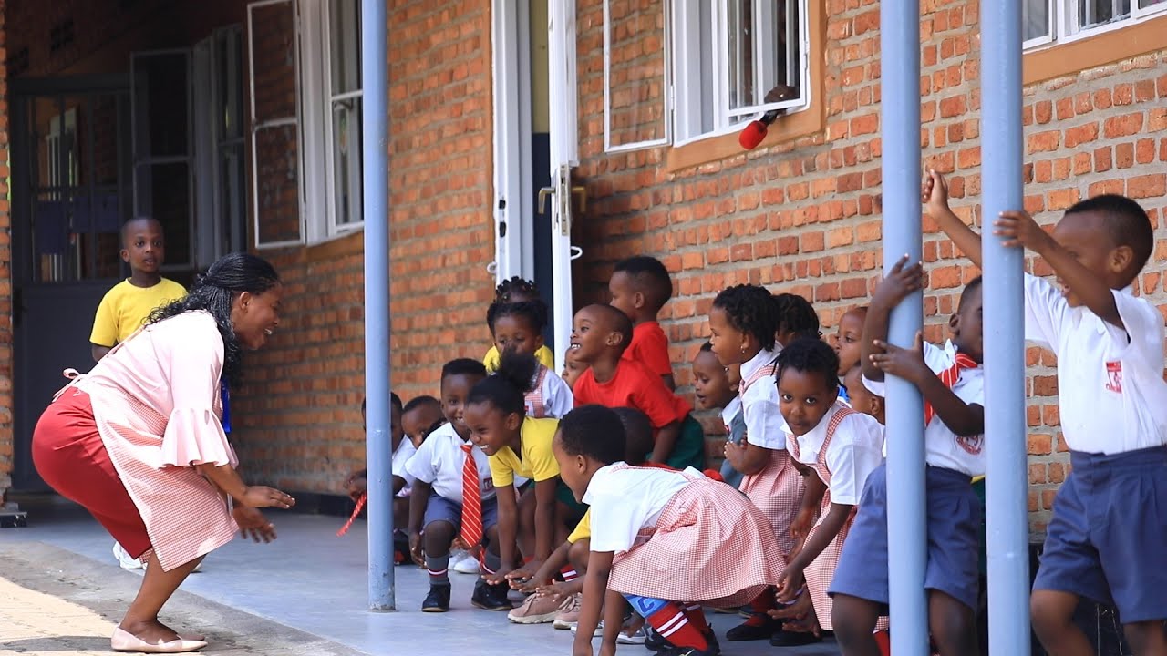 Twe Twibanira n'abamarayika-umubyeyi wiyeguriye uburezi bw'incuke