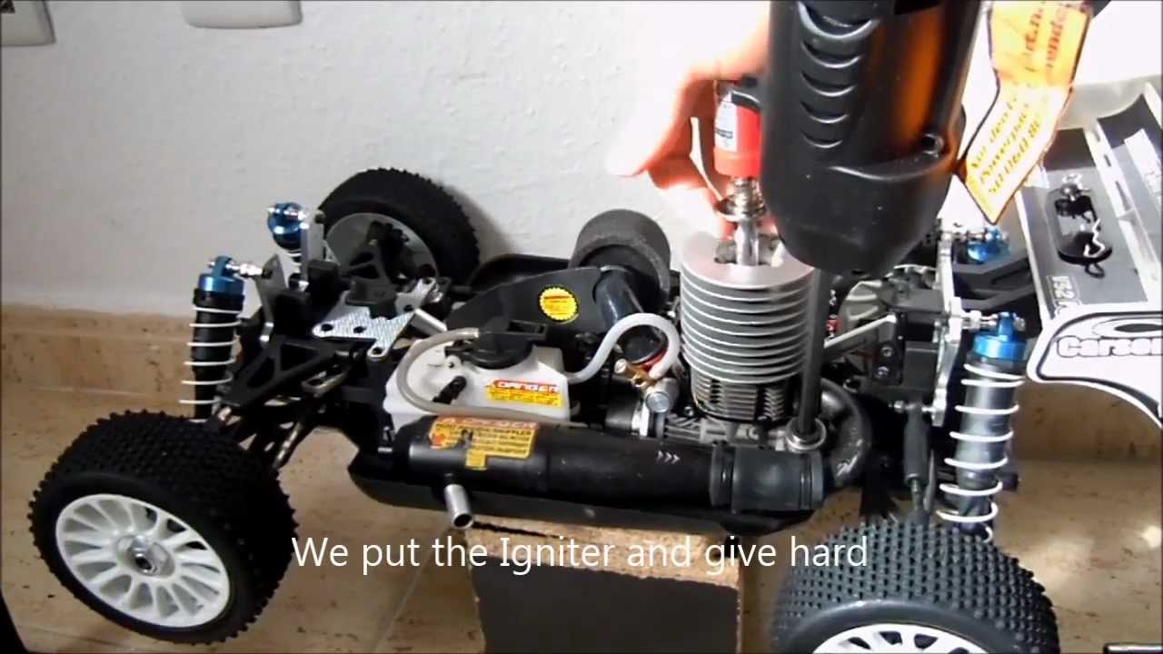 Cómo preparar un coche teledirigido de gasolina 
