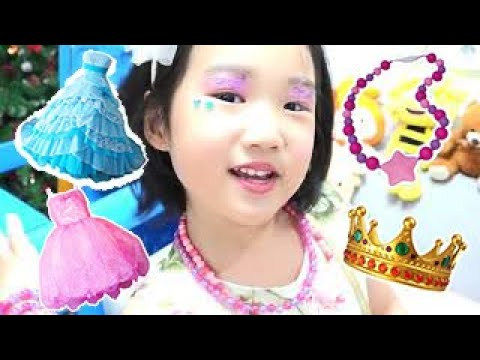 <strong>Boram</strong> juega con muñecas y princess <strong>play</strong>