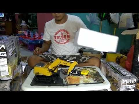 CATERPILLAR 390D HUGE RC Excavator scale 1:8th part 1/ CATERPILLAR 390D RC Bagger 180kg 1:8 Teil 1. 