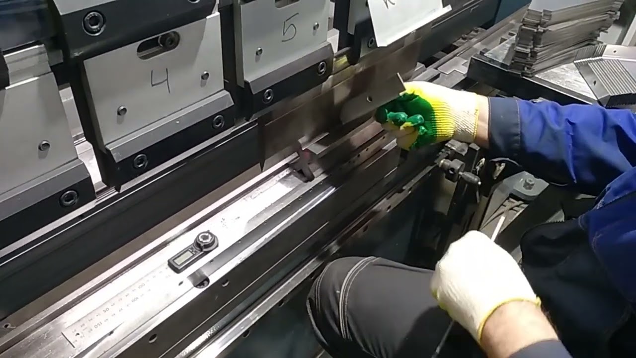 DURMA metal bend of small parts / Листогиб DURMA на малых заготовках