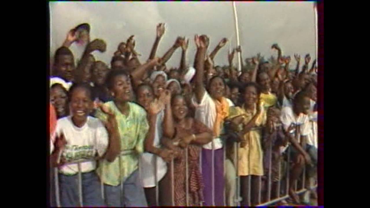 SENEGAL 92 CAN VICTOIRE ET ARRIVEE DES ELEPHANTS A ABIDJAN