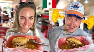 🇲🇽RUSOS PROBANDO TORTAS AHOGADAS por PRIMERA VEZ en GUADALAJARA MÉXICO | Comida callejera mexicana