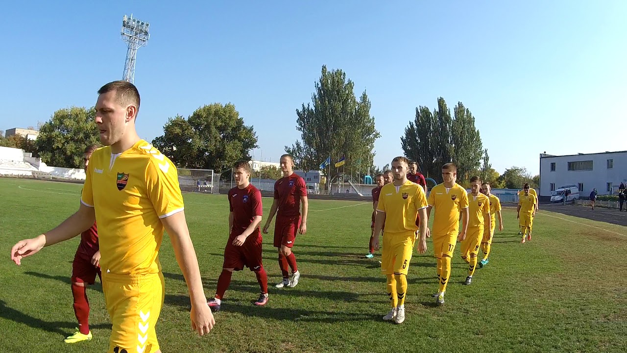 Вихід команд на поле. 