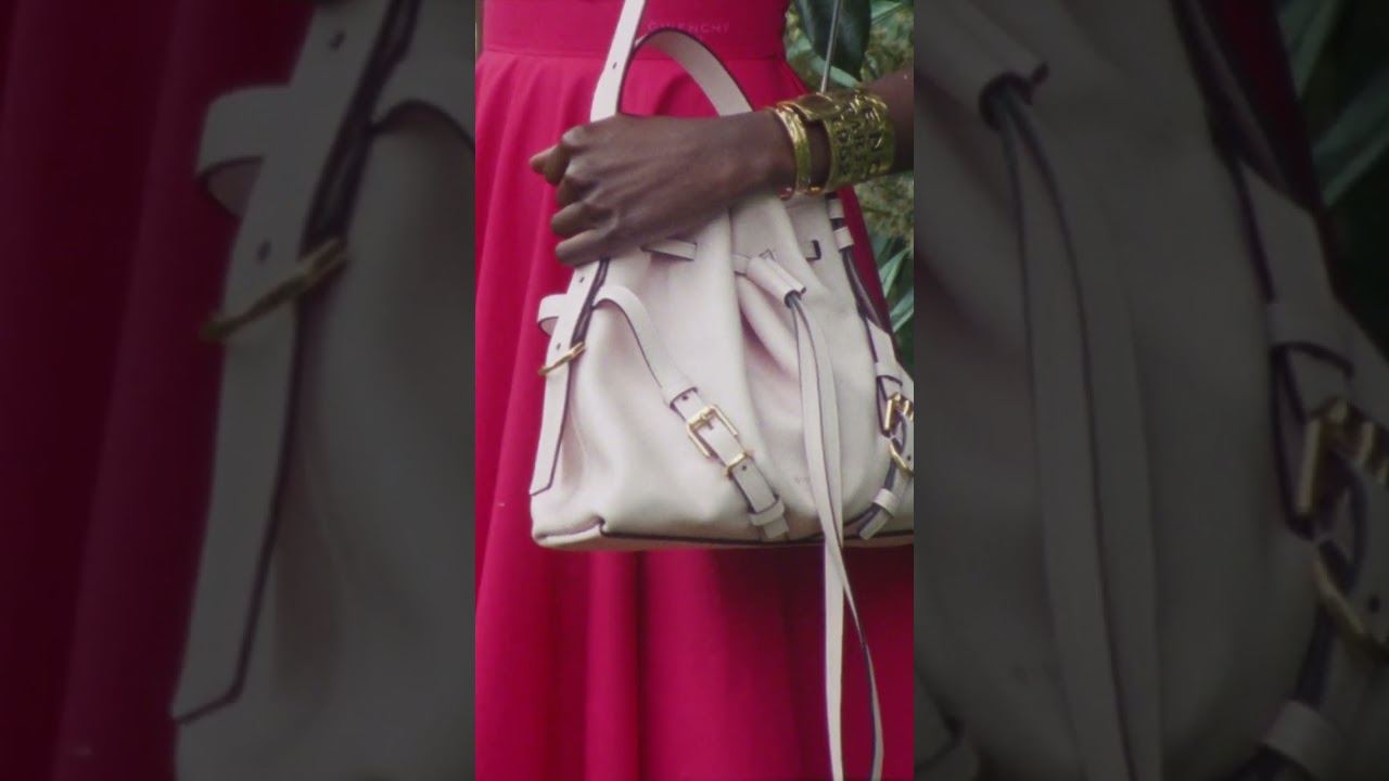 The Voyou Bucket bag