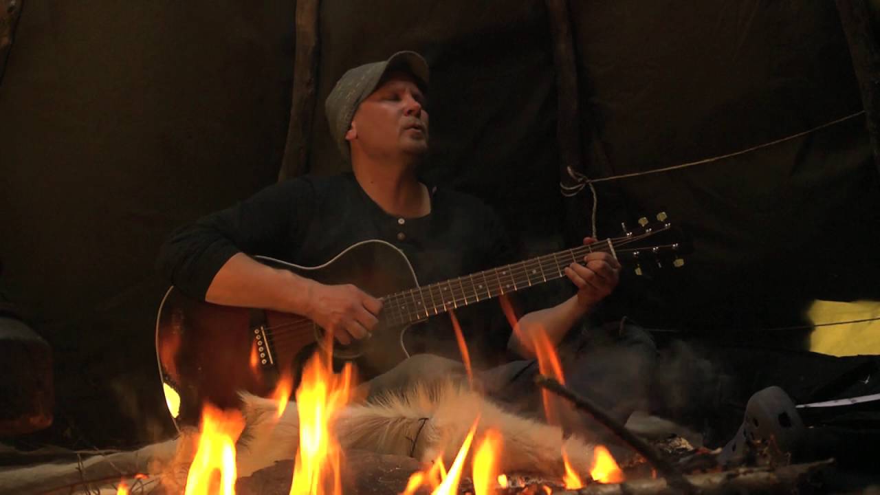 Lars-Ánte Kuhmunen - Čuovga/The light-