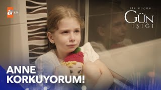 Dila, Güneş'i banyoya kapatıyor! - Bir Küçük Gün Işığı 3. Bölüm