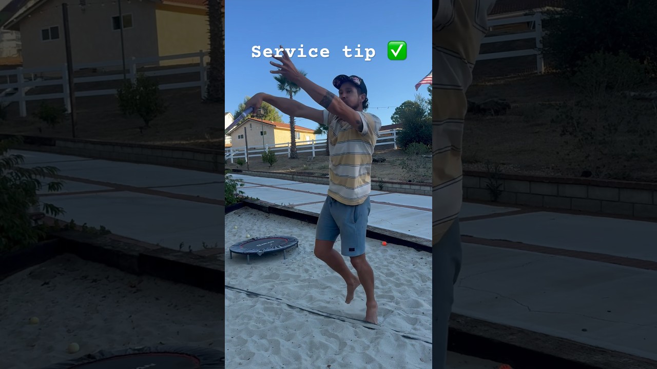 Service tip for beach tennis 