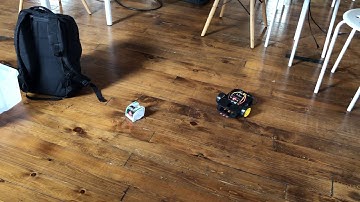 Two micro:bit robots, simultaneous remote control