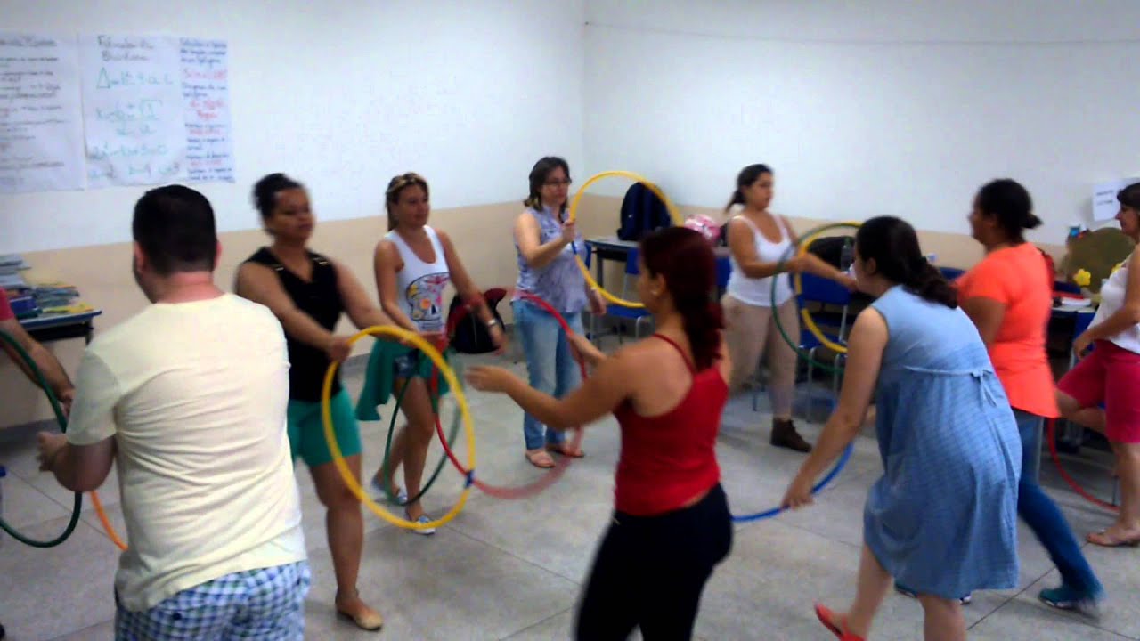 Musicalização com bambolês - Pós em Ludopedagogia (Boituva)