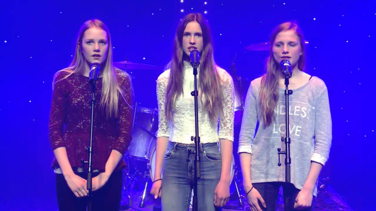 UKM Østfold 2015- Solveig, Mathilde, Vilja - YouTube