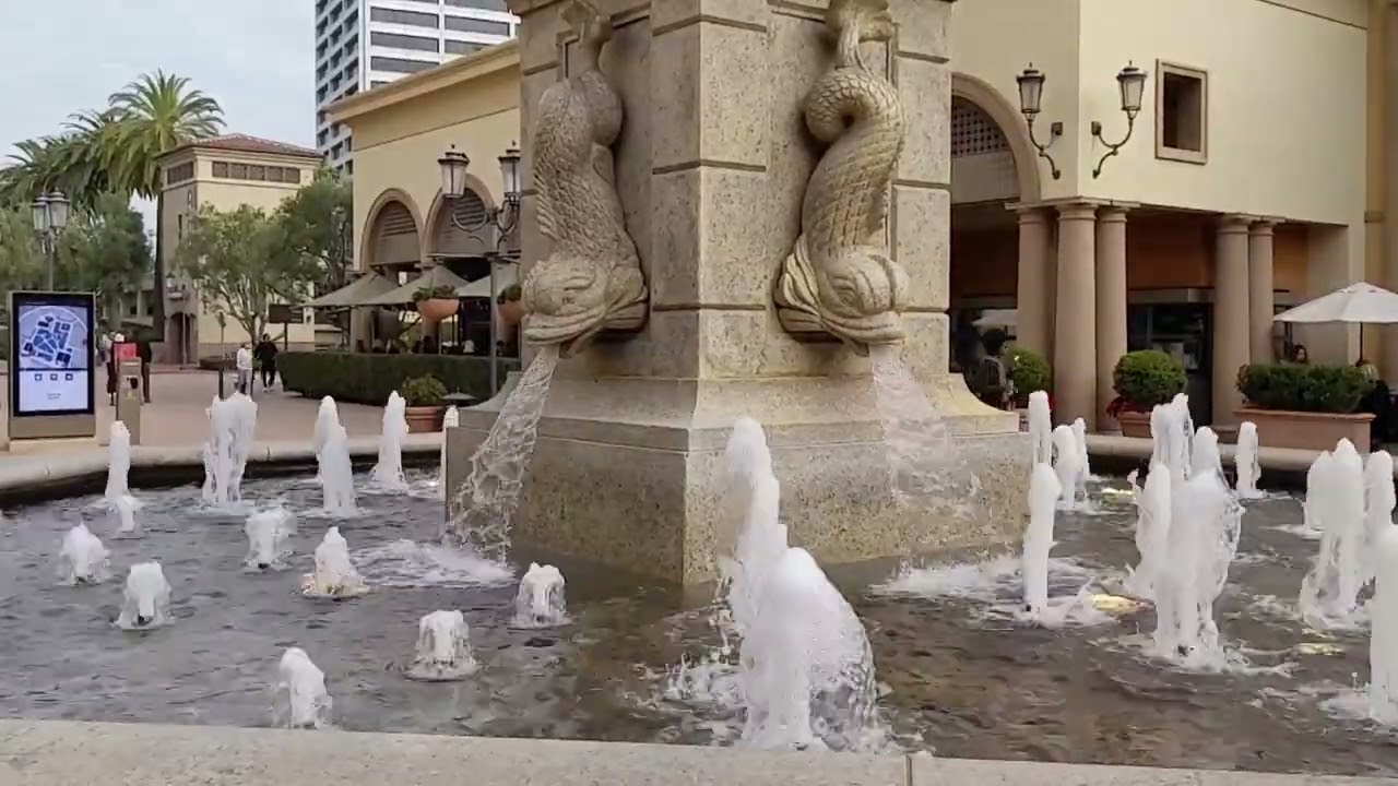 Fountains of Fashion Island