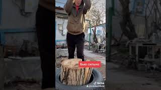Как колоть дрова простым узким топором?