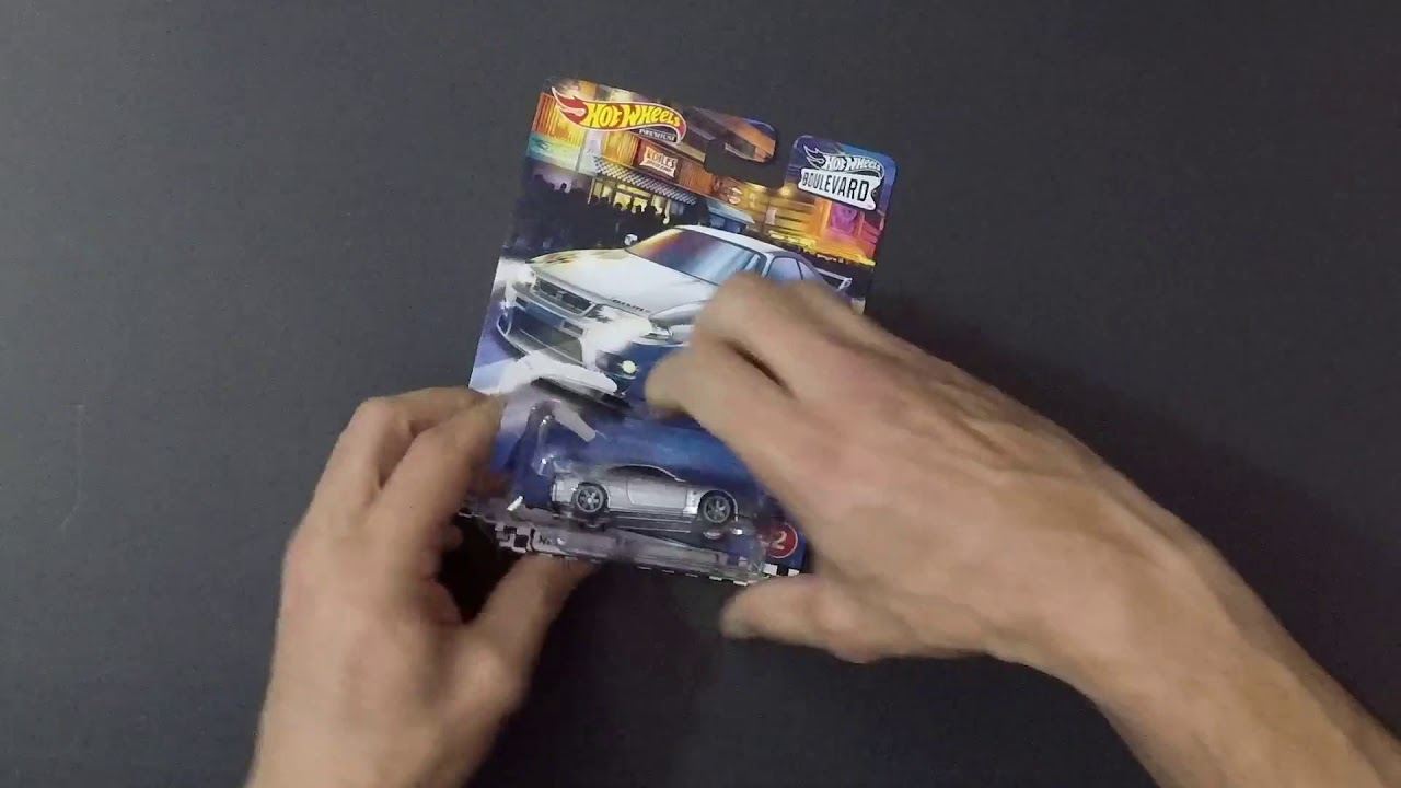 Hot Wheels Boulevard Set Nissan Skyline Gt R Opening Review By John Youtube