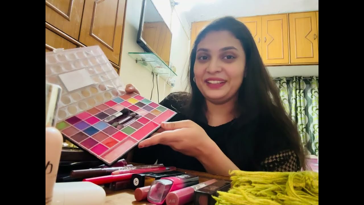 Itna sare makeup 💄 products h mere pass ! Kiya m ek makeup artist hu 