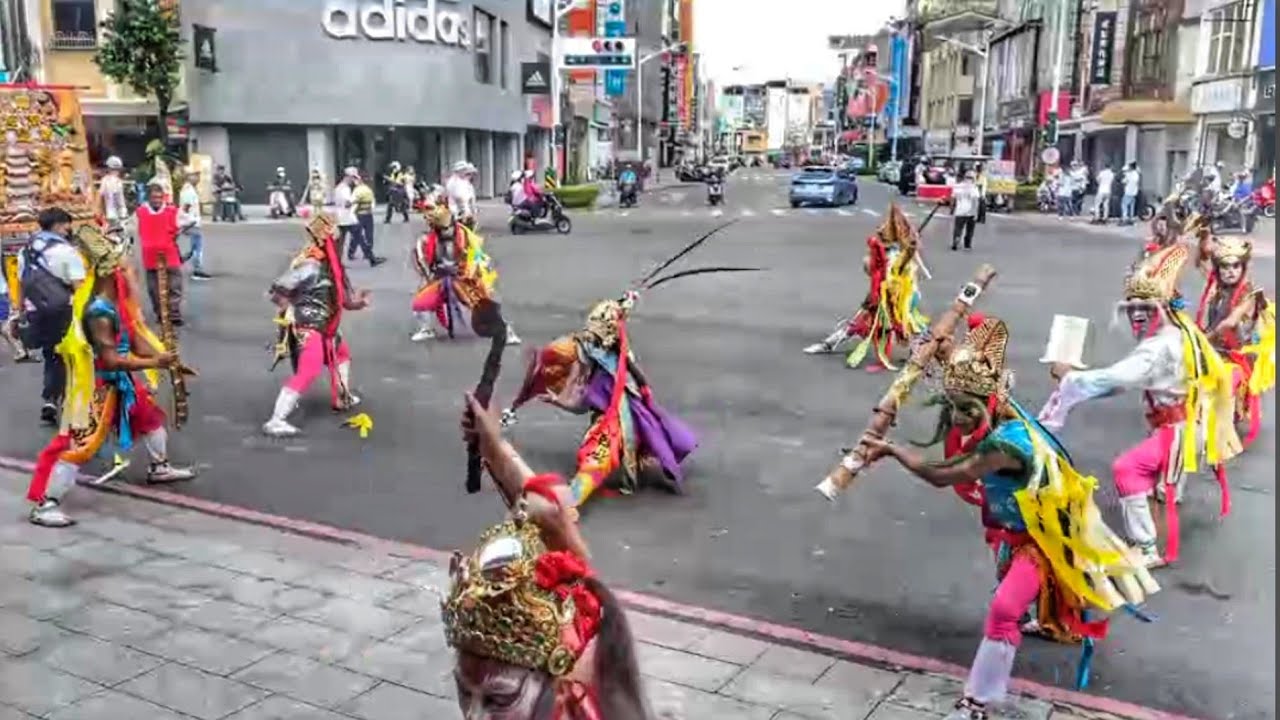 今日最夯！海產店開光溫王爺遶境☆一頂神轎～五組陣頭還有八將團～陣容不錯☆屏東黃家溫府千歲開光遶境☆