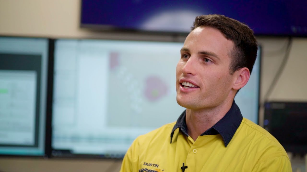 Kick-start your future today | Komatsu careers