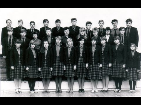 1 Minute Lecture: when the tradition of wearing a school uniform began?  (Marga Lvova) - YouTube