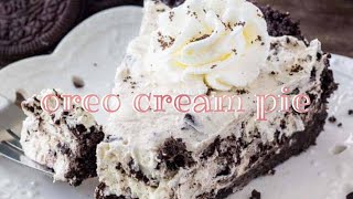 Oreo Chocolate Cream Pie Holiday Pie Can I Get A Yes Please?