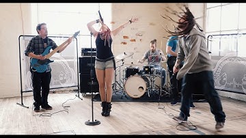 Dirty Vertebrae - Mr Manager [OFFICIAL MUSIC VIDEO]