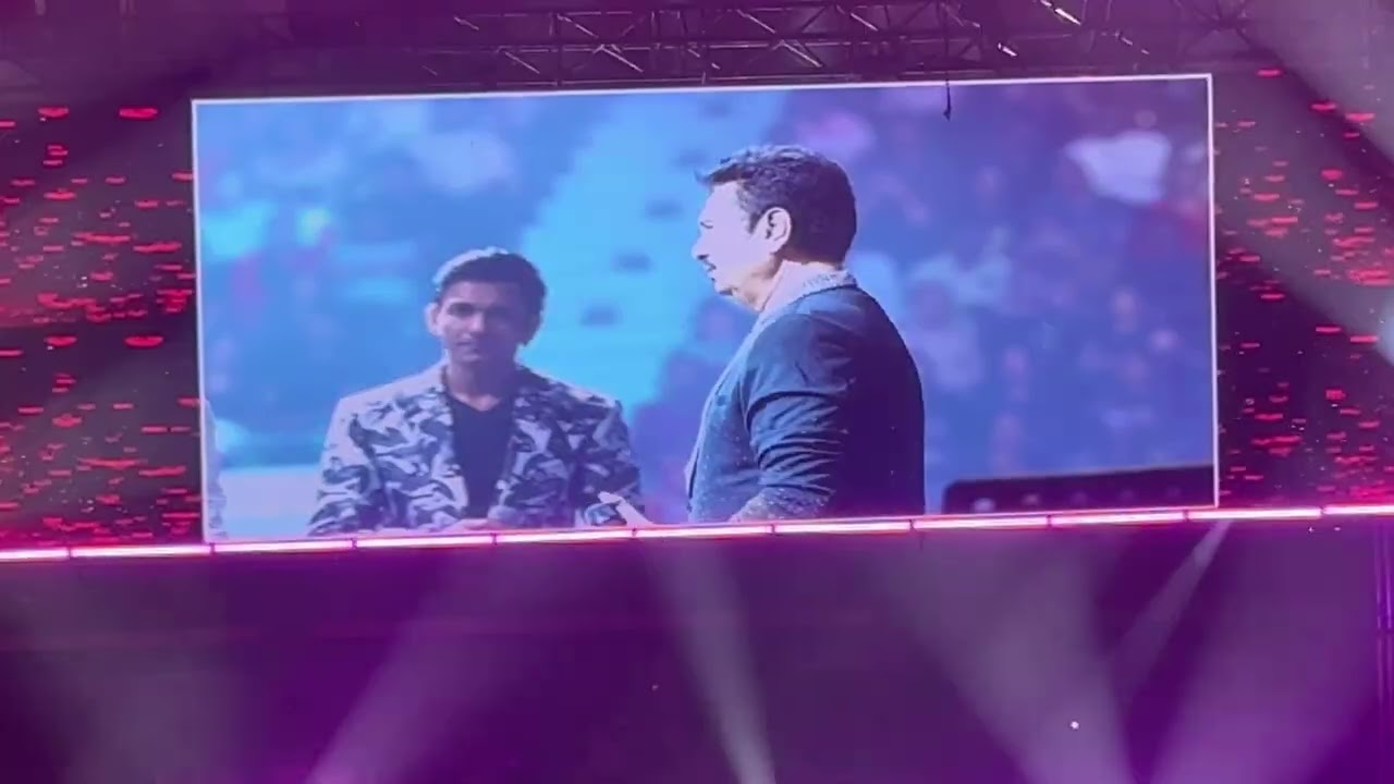 Kumar Sanu Live performance 14 th Feb Kolkata Netaji Indoor Stadium #90severgreen 