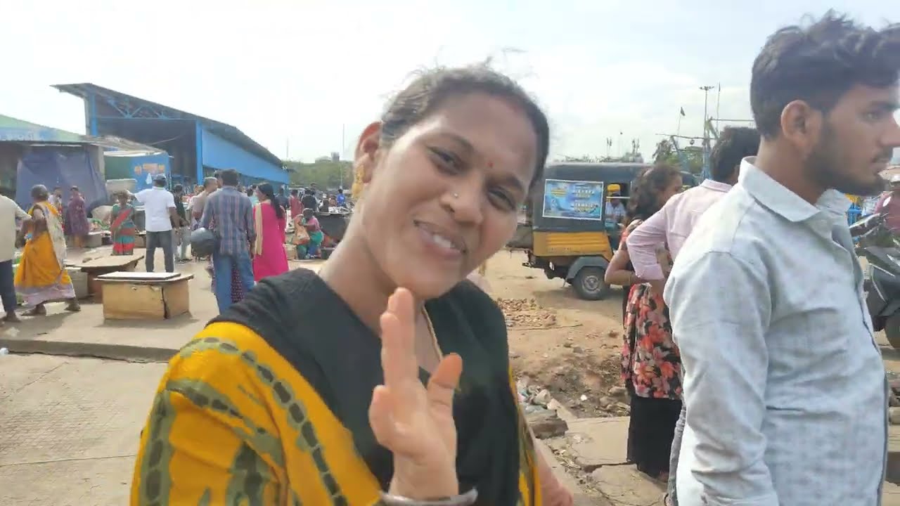 విశాఖపట్నం పోర్ట్ లో పెద్ద చేపలు చూసాం | వైజాగ్ పోర్ట్ | Visakhapatnam port visit first time ❤️