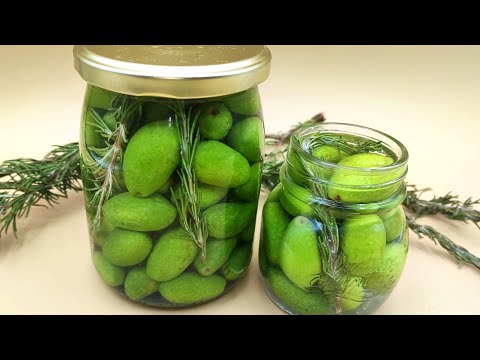 olive verdi in salamoia
