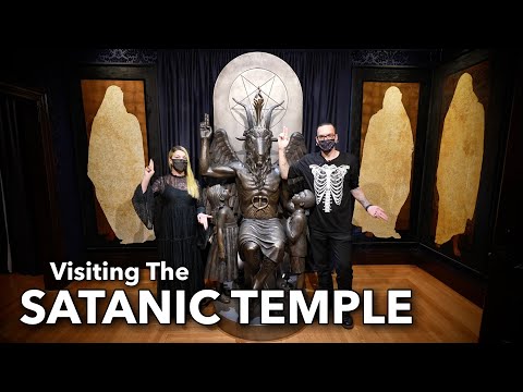 Vidéo: Guide complet du temple satanique et de la galerie d'art de Salem