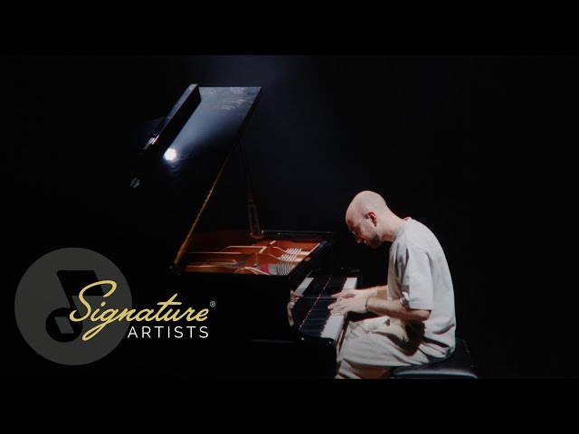 Nuvole Bianche (Ludovico Einaudi) Piano Cover | Costantino Carrara class=