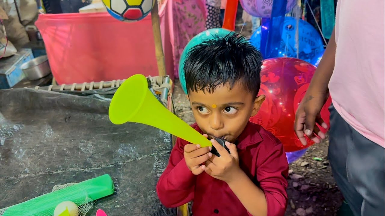 सोनगांव च्या जत्रेत बैलाने उचलून फेकलं 😳