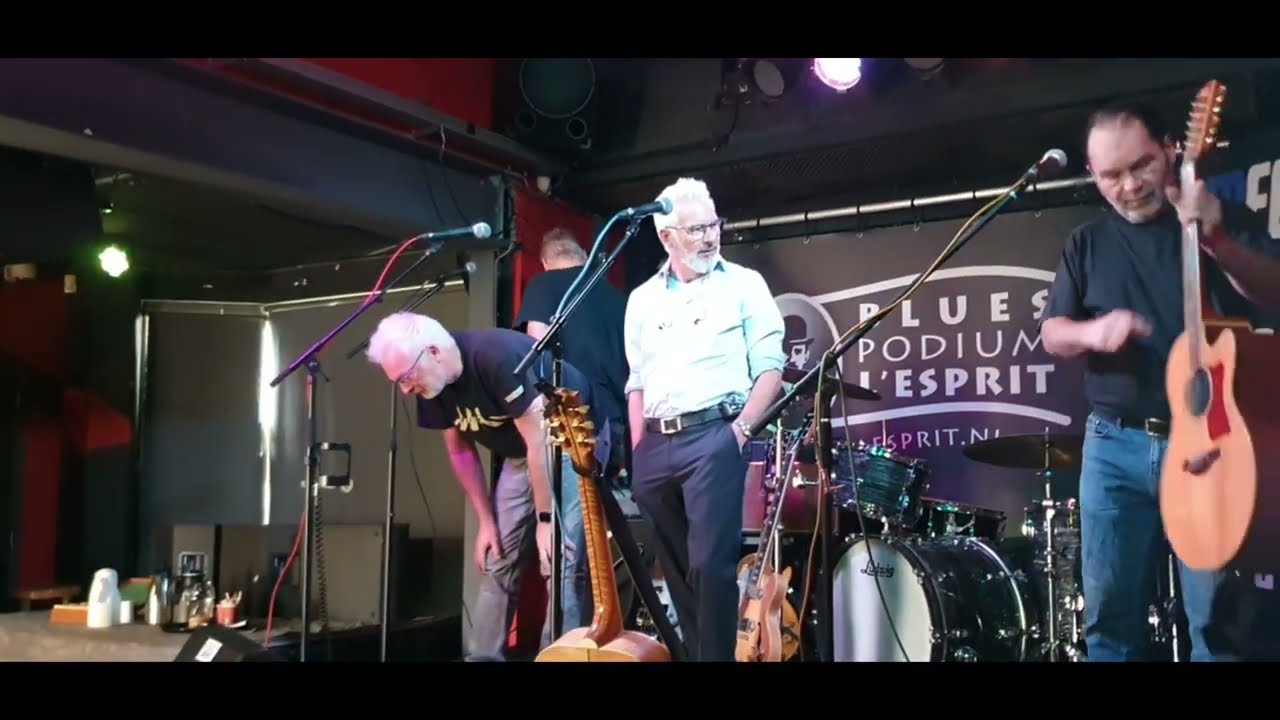 20250928 1230 The FaBfive in l'Esprit - Aankomst, opbouwen en Soundcheck