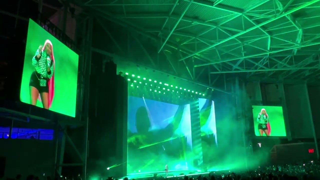 Nicki Minaj, Drake OVO Fest 2022 Young Money Reunion , (Intro)  - Budweiser Stage Toronto (part 5)