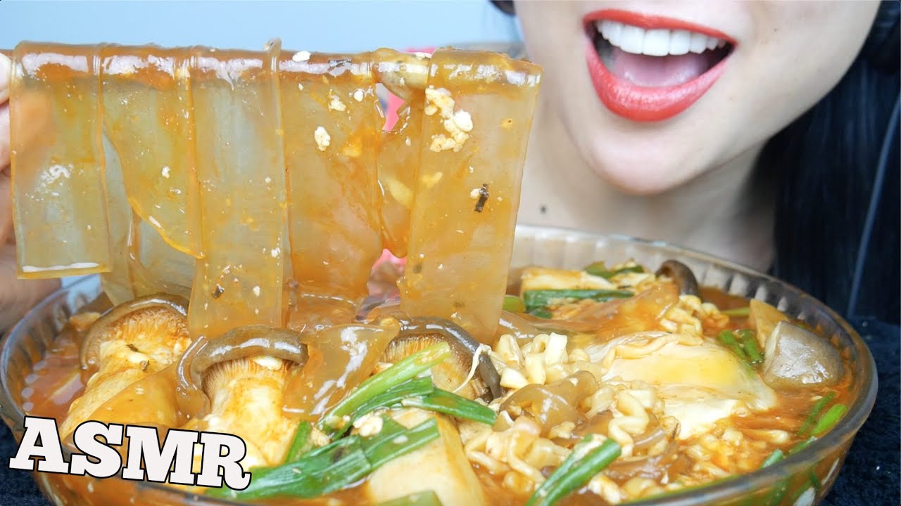 Grote waanidee halfrond Moderniseren ASMR SPICY GIANT GLASS NOODLES + KING OYSTER MUSHROOMS EATING SOUNDS) NO  TALKING | SAS-ASMR - YouTube