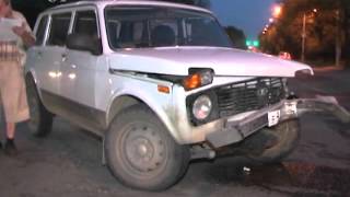 Видео «Нива» не успела проскочить поворот (автор: Amur.info)