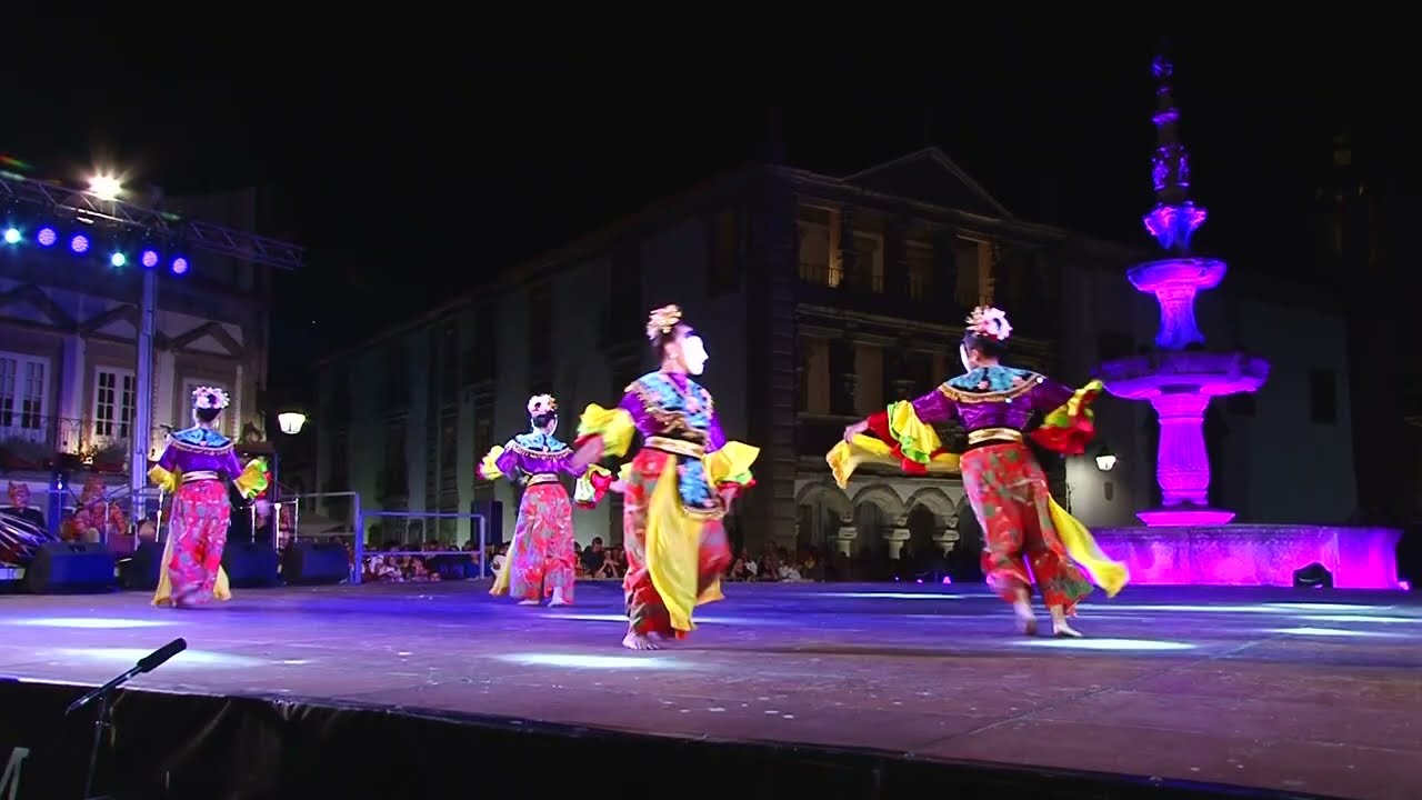 Indonesian folk dance: Topeng Boto