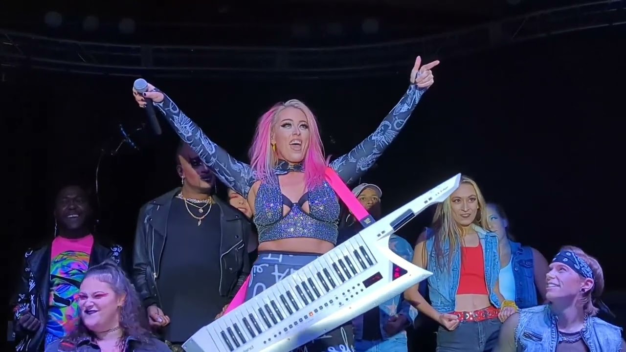 Alisabeth Von Presley - Live at the Im On Arena