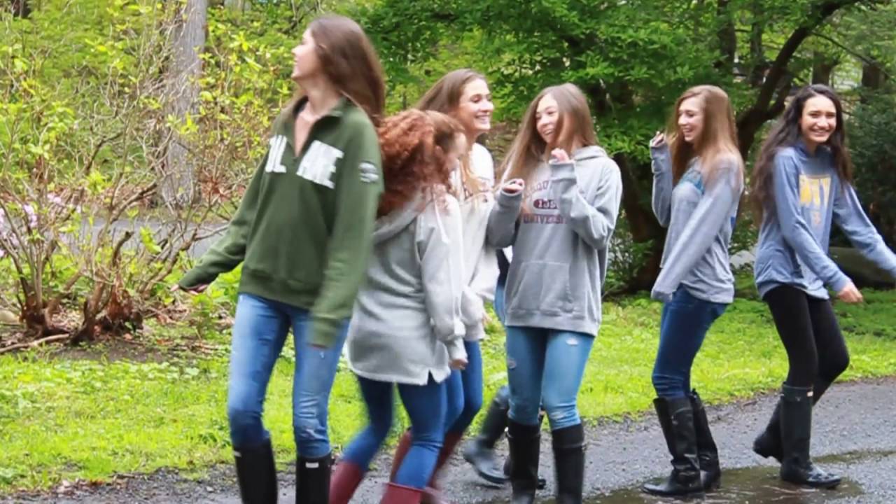 Behind the Scenes I Senior Program 2016- 2017 I Rainy Day Puddle Shoot