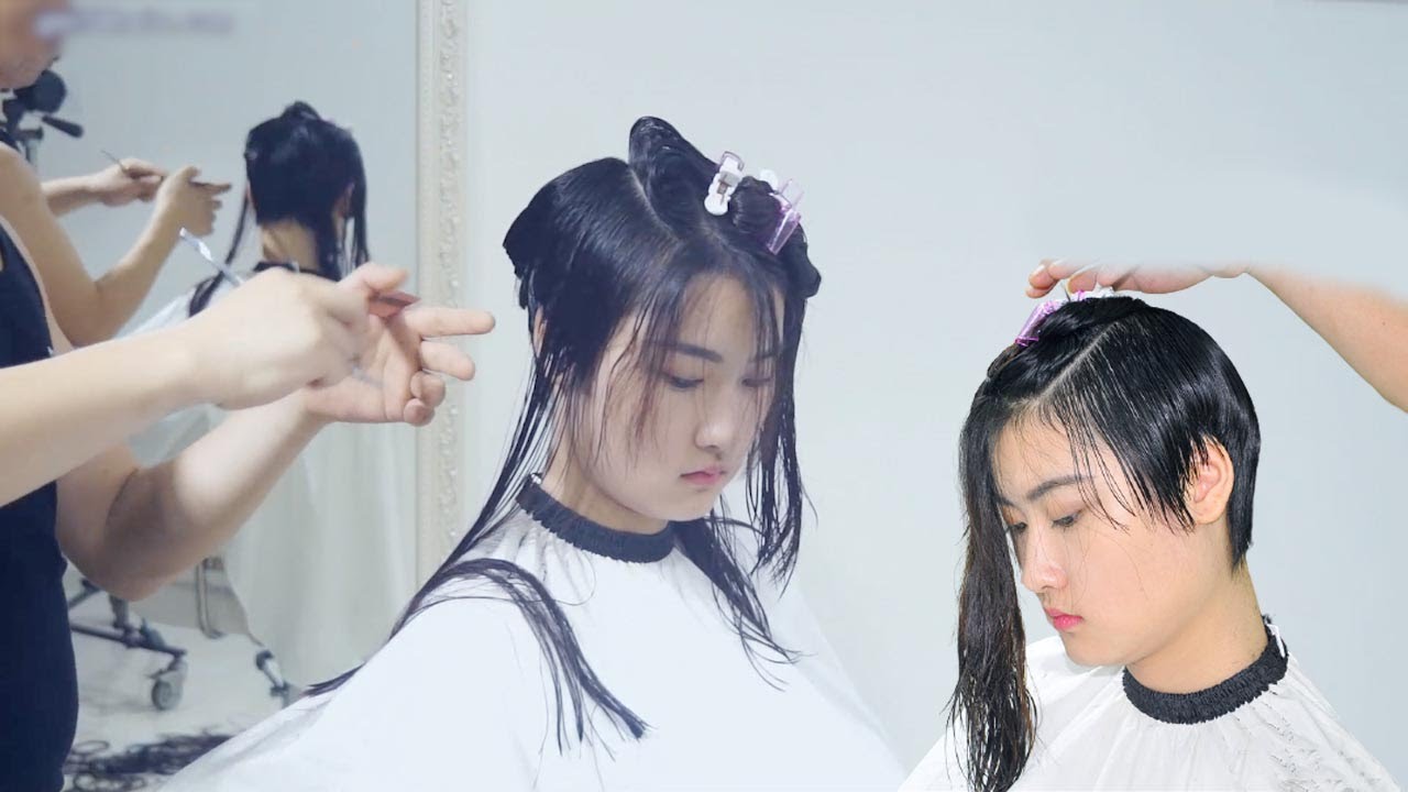 直播帶貨的小姐姐 因為天氣天熱所以到理髮店裡剪了一超短髮 板寸男生髮型，很時尚很前衛很有感覺