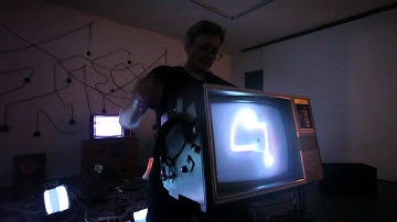 de/Rastra: Installation and Performance, 2013 – CoLab Projets, ATX