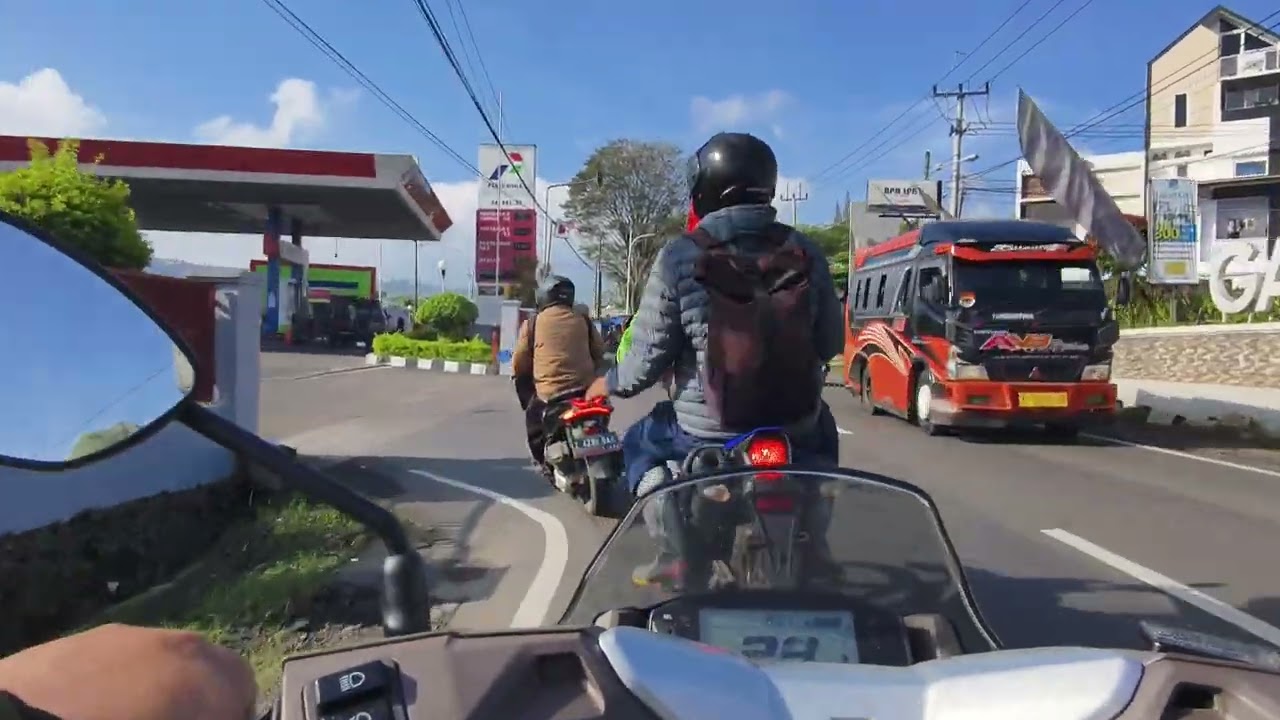 Suzuki Burgman 125 EX perjalanan menuju kecamatan Cigedug