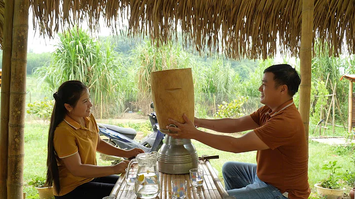 The joy of single mother Tu Yen when receiving this meaningful gift from doctor Long. Lý Tử Yến